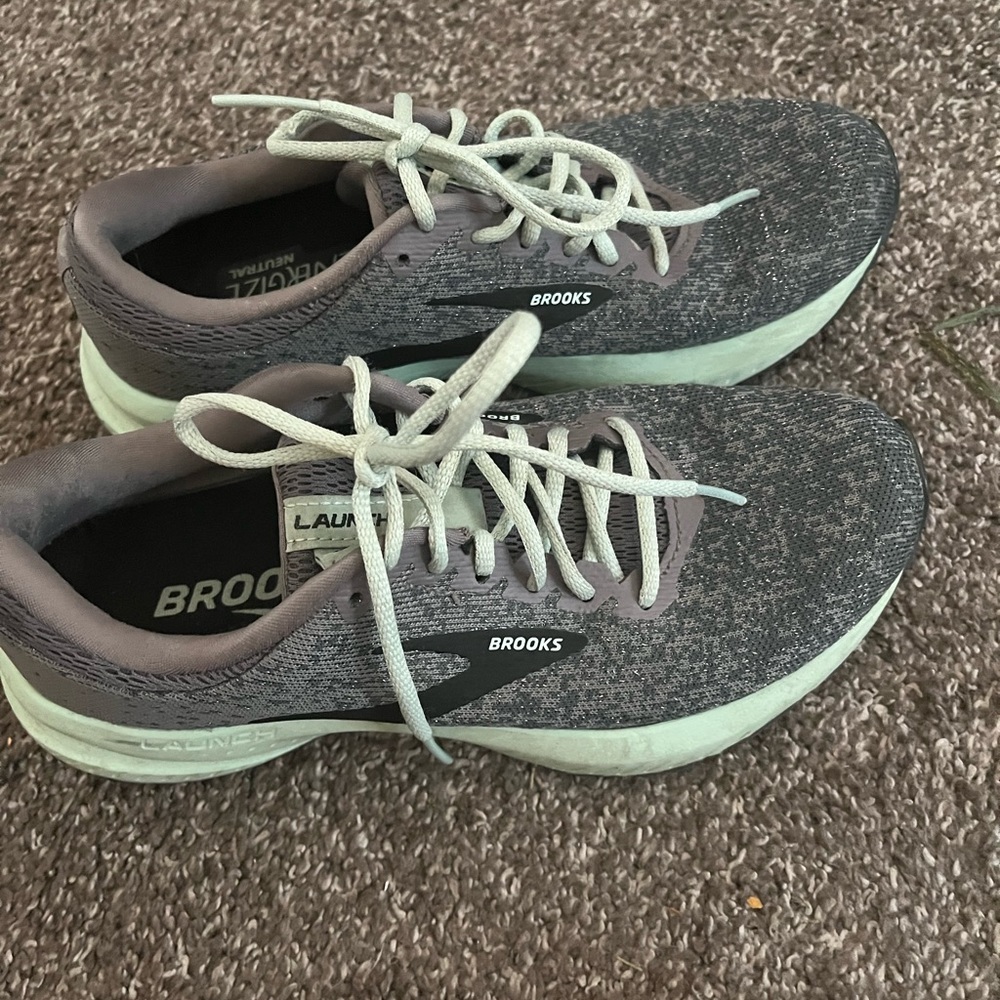 Brooks Sneakers - image 1